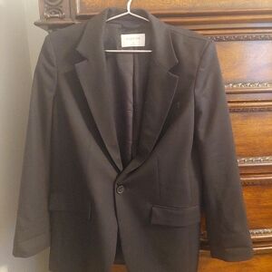 Aritzia/Babaton black Agency blazer.  Sz xs
